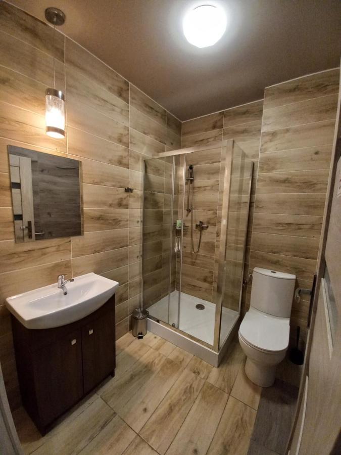 Good Night Noclegi & Strefa Z Sauna I Jacuzzi Ogolnodostepna Lub Na Wylacznosc Czechowice-Dziedzice Kültér fotó