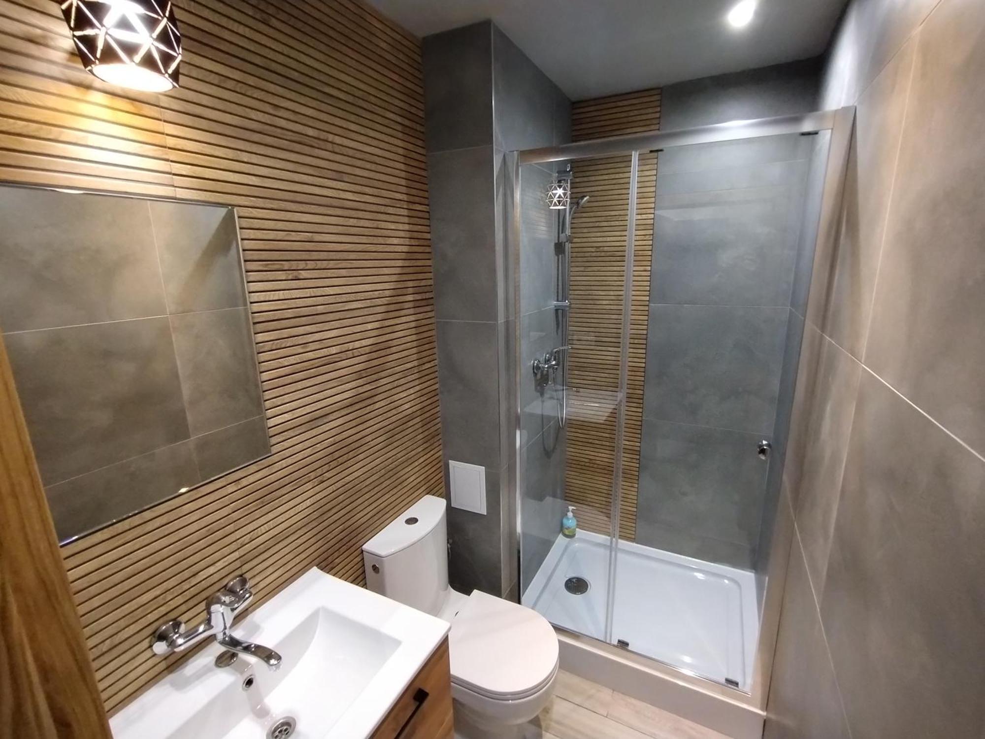 Good Night Noclegi & Strefa Z Sauna I Jacuzzi Ogolnodostepna Lub Na Wylacznosc Czechowice-Dziedzice Kültér fotó